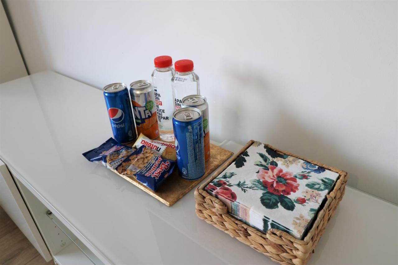 Lovely City Center Apartment - Free Minibar Bucureşti Ngoại thất bức ảnh
